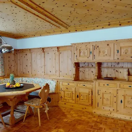 Apartman Paravicini 1 *